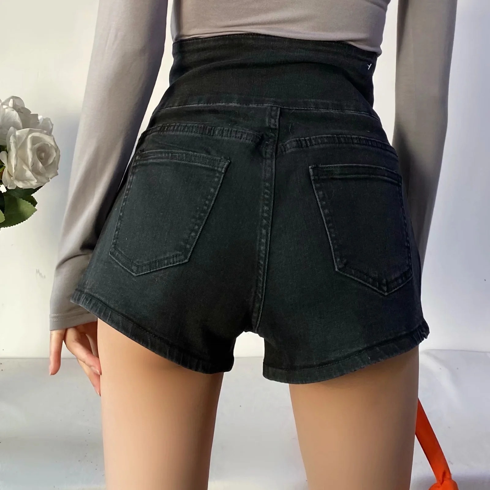 现货2021夏季高腰交叉带弹力紧身显瘦包臀牛仔短裤女修身提臀热裤