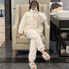 珊瑚绒夹棉睡衣女士秋冬季三层加厚白色2023新款法兰绒家居服套装