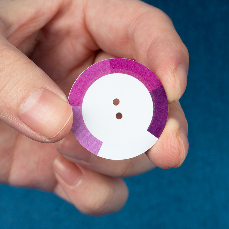 感光变色卡片 卡片扣子 紫外线测试卡片扣子 软胶紫外线变色片