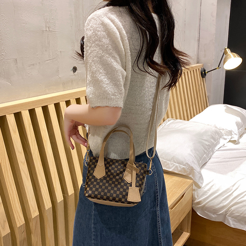 Printed Handbag 2023 Niche Bag Girls' Retro Shoulder Bag Cross-Border Wholesale Mini Bag Hand Bags