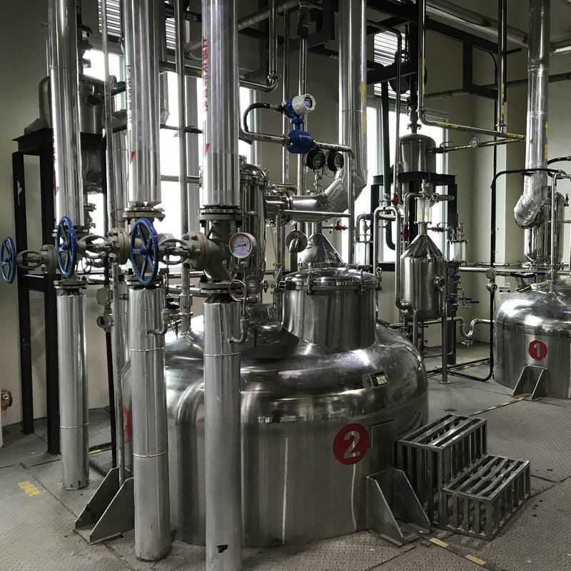 植物精油提取设备 中药提取罐罐 玫瑰精油提取罐 芳香油浓缩器