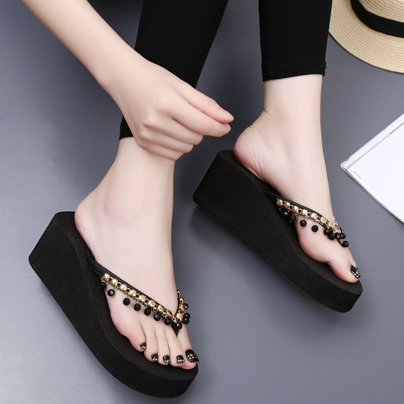 欧洲站夏季防滑人字拖坡跟金属水钻珍珠夹脚拖鞋高跟厚底凉拖女