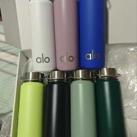 新款Alo铝制水瓶运动中保持水分旋盖手柄方便携带杯子水杯保温杯