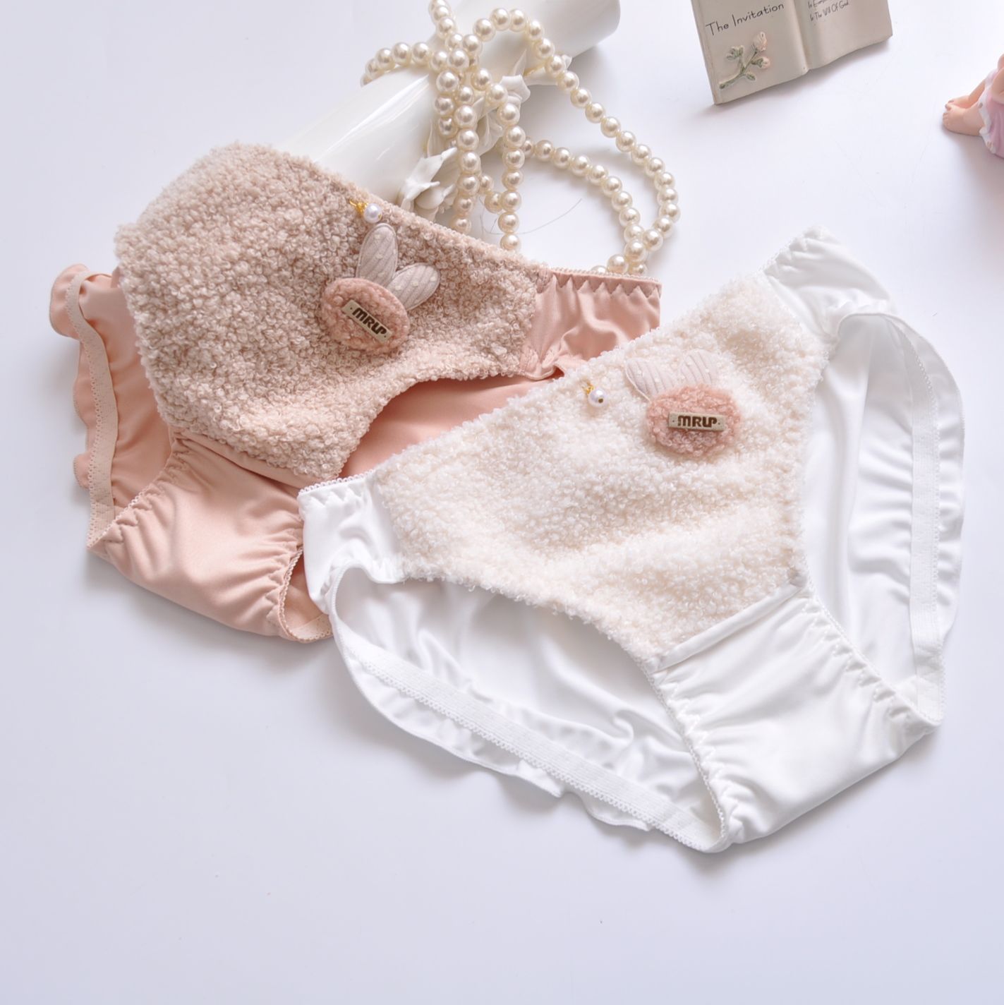 长期日系双色毛毛冬款薄膜杯有钢圈清新少女可爱聚拢内衣文胸套装