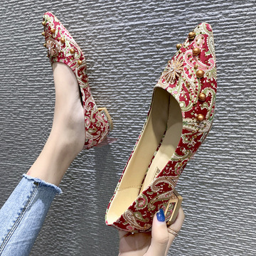 金步康秀禾鞋婚鞋女新款中式新娘鞋孕妇平底敬酒鞋绣花红色结婚鞋