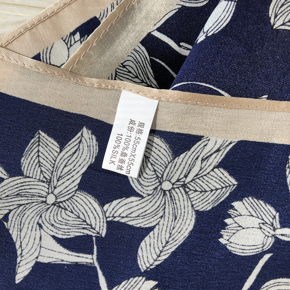 春季新款真丝小方巾丝巾花卉文艺复古桑蚕丝丝绸小方巾领巾围脖女