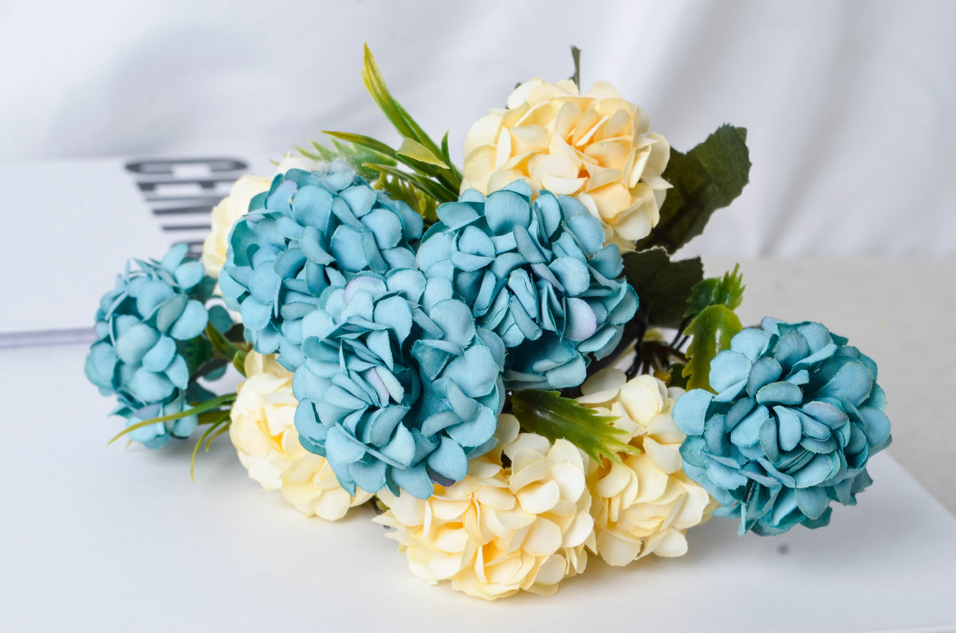 短枝绣球把束花婚庆新娘手捧花束婚礼摄影道具人造花派对装饰花