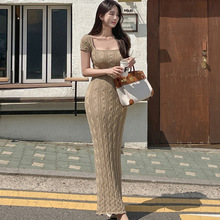 2024韩版春夏装新款复古麻花性感方领短袖针织连衣裙女包臀中长裙