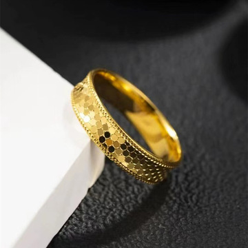 18k龙鳞戒指 au750彩金实心不脱模蜂巢情侣款对戒镭射素圈指环