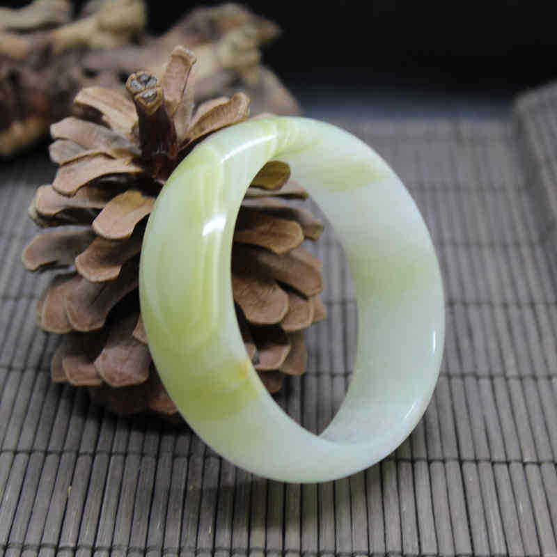 阿富汗青白玉手镯批发 加宽缠丝玉手镯a货蚕丝玉手镯女款玉镯子