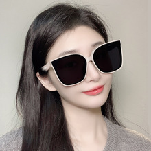 微帕v牌眼镜框,99新几乎全新买回没戴几回一直放