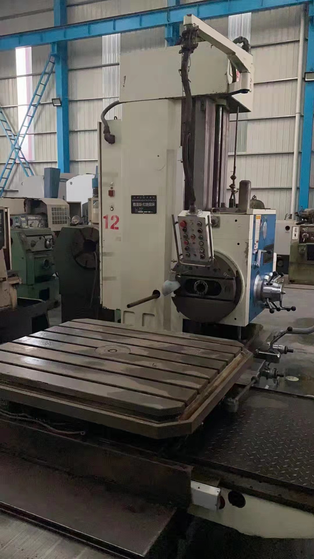 处理二手昆机tx6111d卧式铣镗床二手昆机6111铣镗床