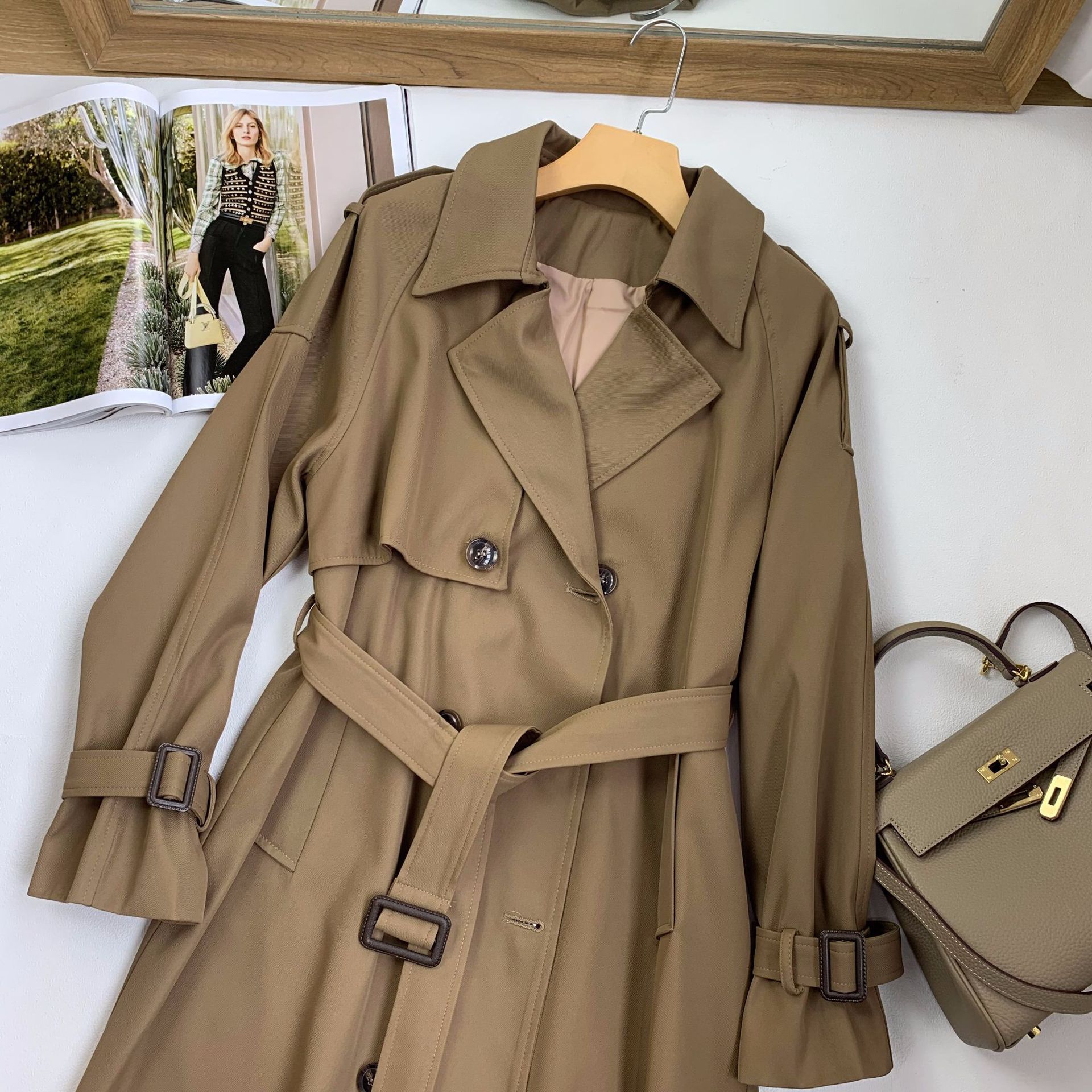 老客bi入 英伦风经典双排扣气质大翻领抗皱风衣外套女