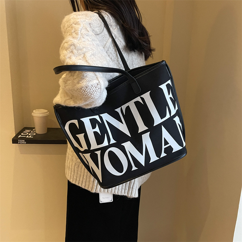 New Large Capacity Letter Printing Tote Bag Fashion All-Match Canvas Underarm Bag Casual Commuter Shoulder Bag Bags