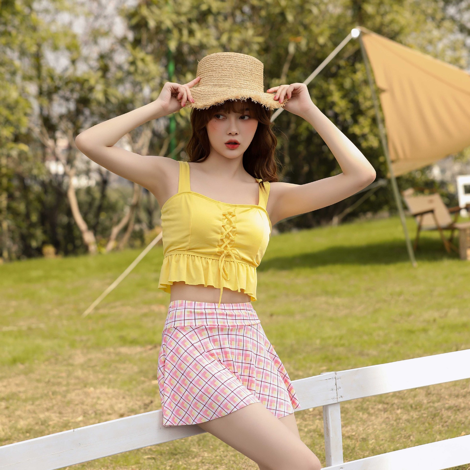 泳衣女分体保守甜美2022年新款泳衣遮肚显瘦清新格子无袖温泉泳装