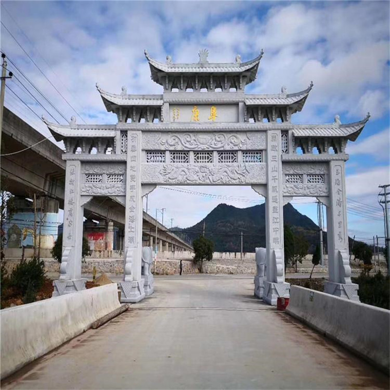 青石牌坊 村口景观工程单门石牌坊 三门户外花岗岩石牌楼定制