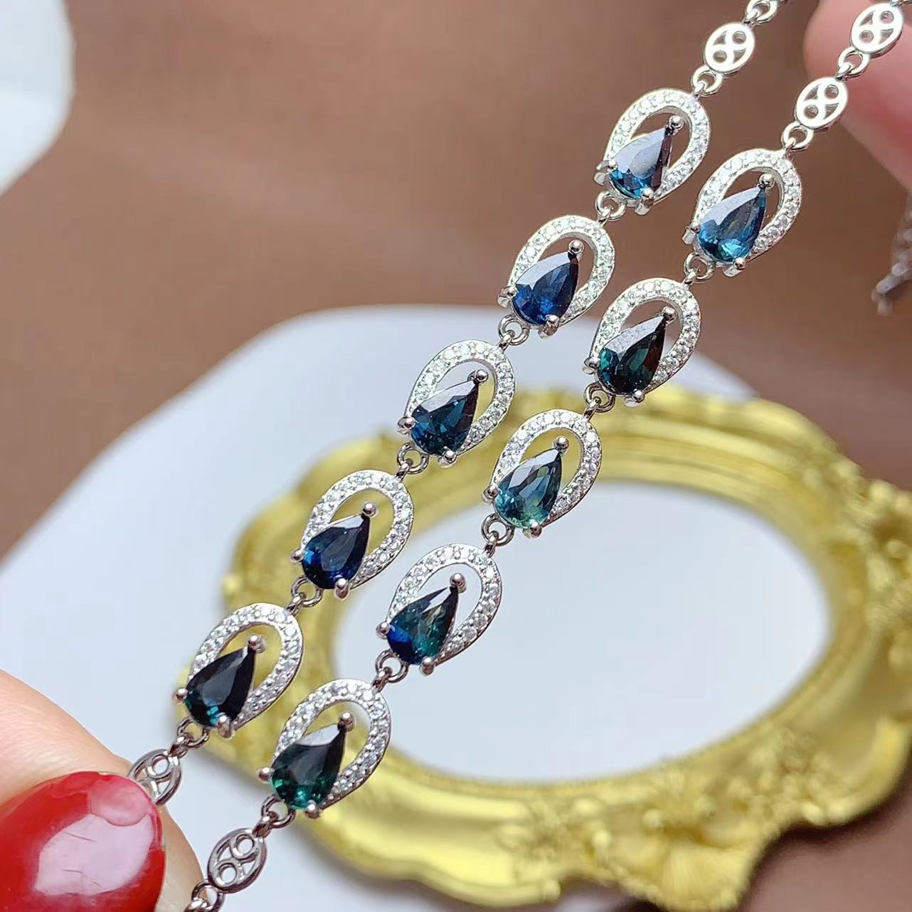 工厂直销彩宝首饰925银镶嵌天然蓝宝石手链水滴款跨境专-阿里巴巴