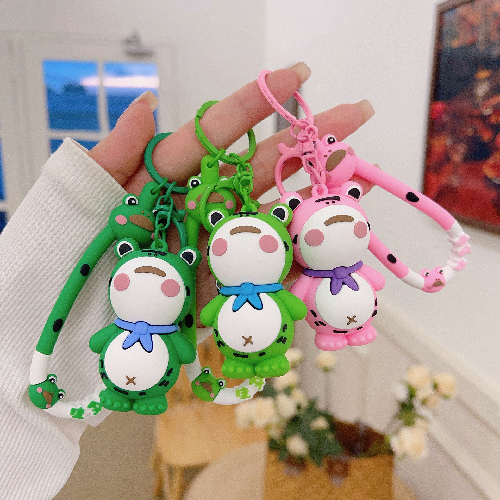 网红孤寡青蛙钥匙扣创意卡通立体软胶公仔女包包挂件车挂饰小礼品