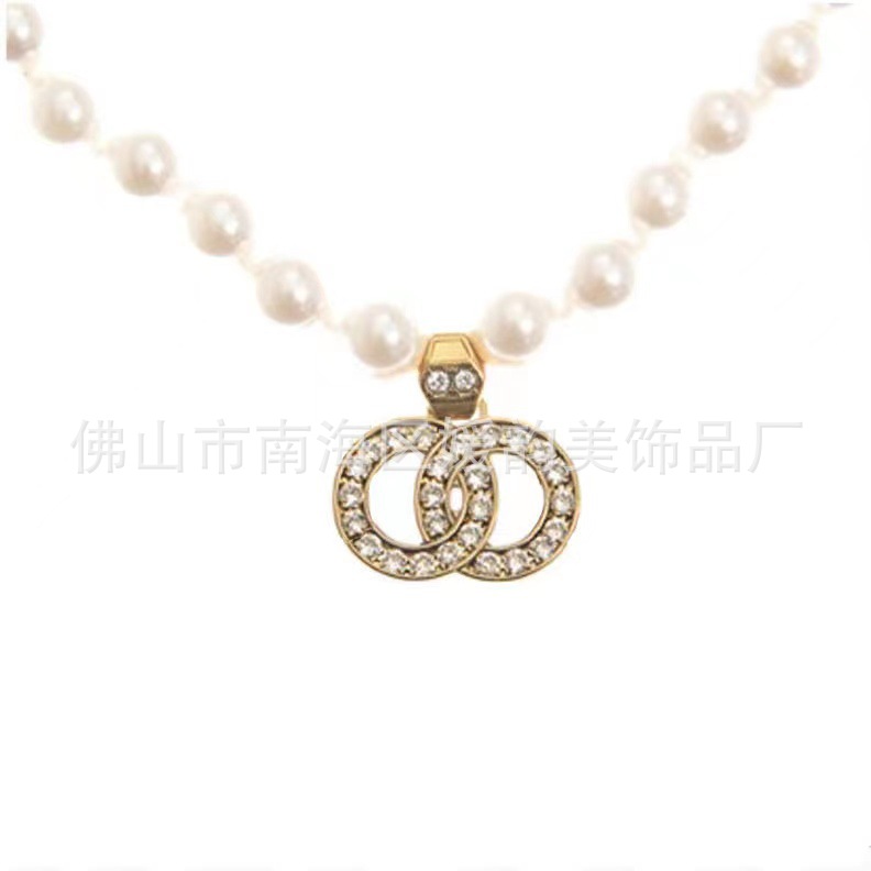 New Classic Style Necklace Women's Classic Fashion Peach Heart Double C Necklace Chanel-Style Rhinestone Pearl Sweater Chain Necklace