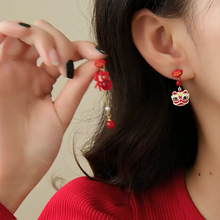 2023秋冬新年红色醒狮耳环女小众设计不对称新中式国风耳钉耳饰