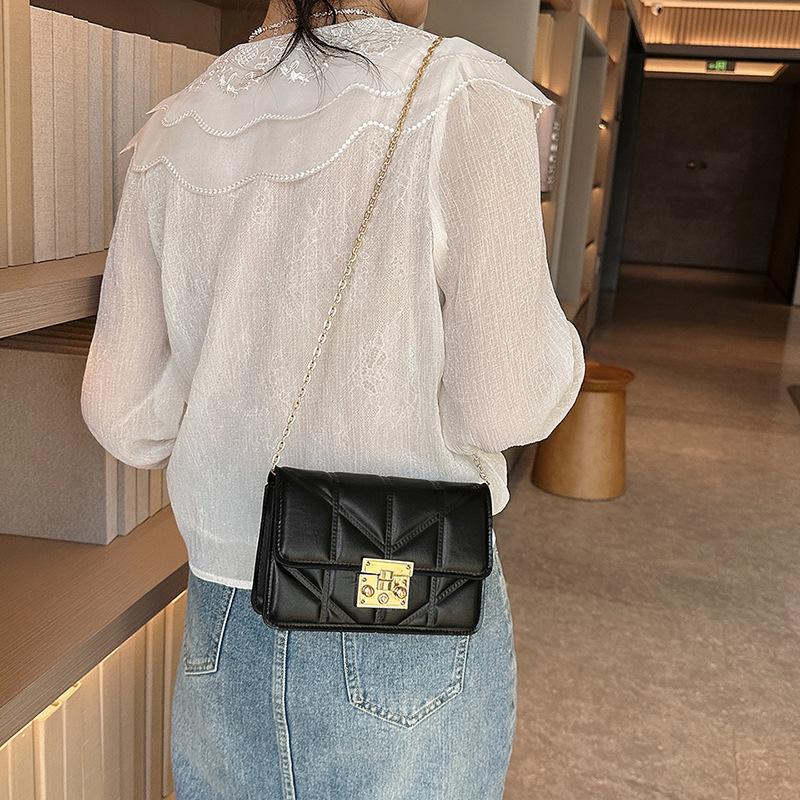 Cross-Border Fashion High-Grade Rhombus Small Chain Square Bag Women's Bag 2023 Spring Popular Lock Shoulder Messenger Bag