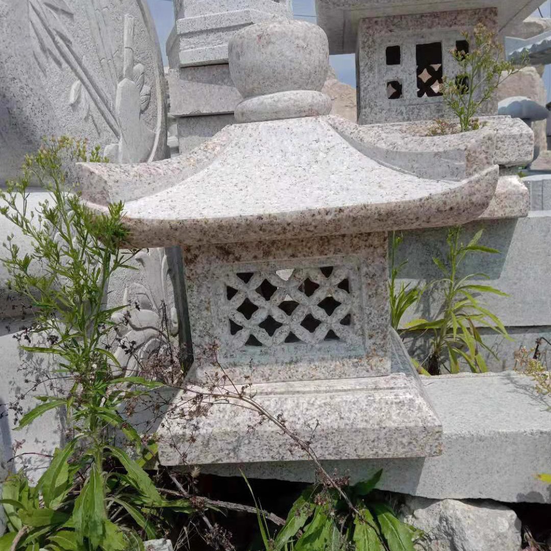 现货石雕黄绣石灯笼别墅柱头灯 石材雕刻园林景观灯