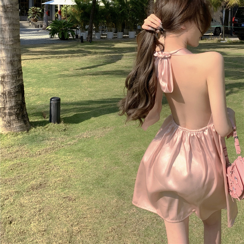 小心机超仙性感露背挂脖吊带连衣裙女夏季三亚海边度假沙滩裙穿搭