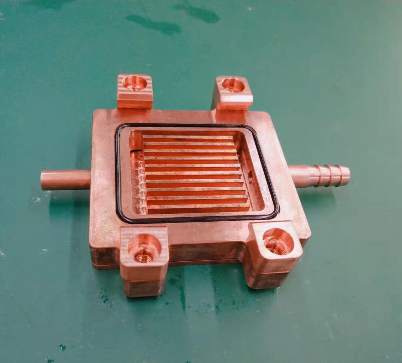 cnc加工散热片,cnc加工铜水冷板,铜水冷头定制加工生产厂商