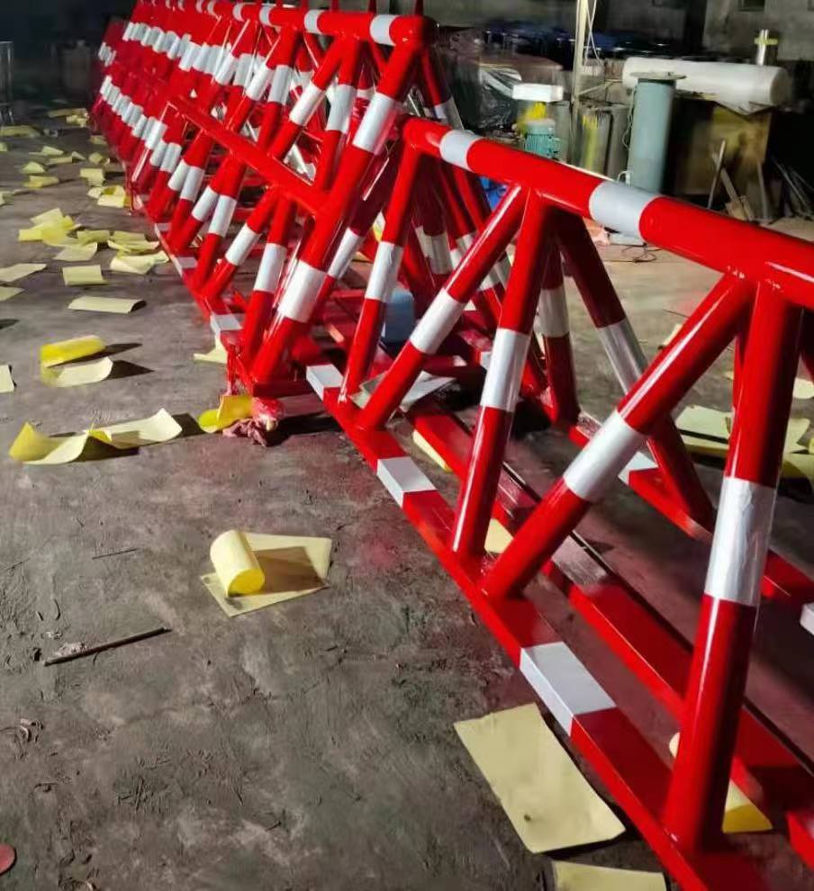 拒马路障加油站学校幼儿园单位门口 安全隔离栏拒马移动防撞栏