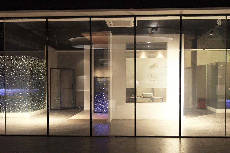 办公室隔断雾化玻璃电动智能钢化调光玻璃通电电控雾化隐私玻璃膜