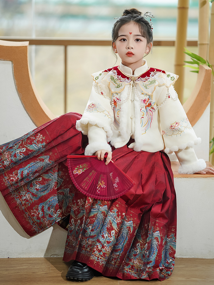 女童裙子秋冬款2023新款马面裙套装儿童新年汉服拜年服连衣裙冬季