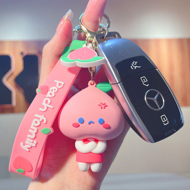 Original Cute Peach Family Keychain Cartoon PVC Epoxy Doll Bag Package Pendant Car Key Ring Wholesale