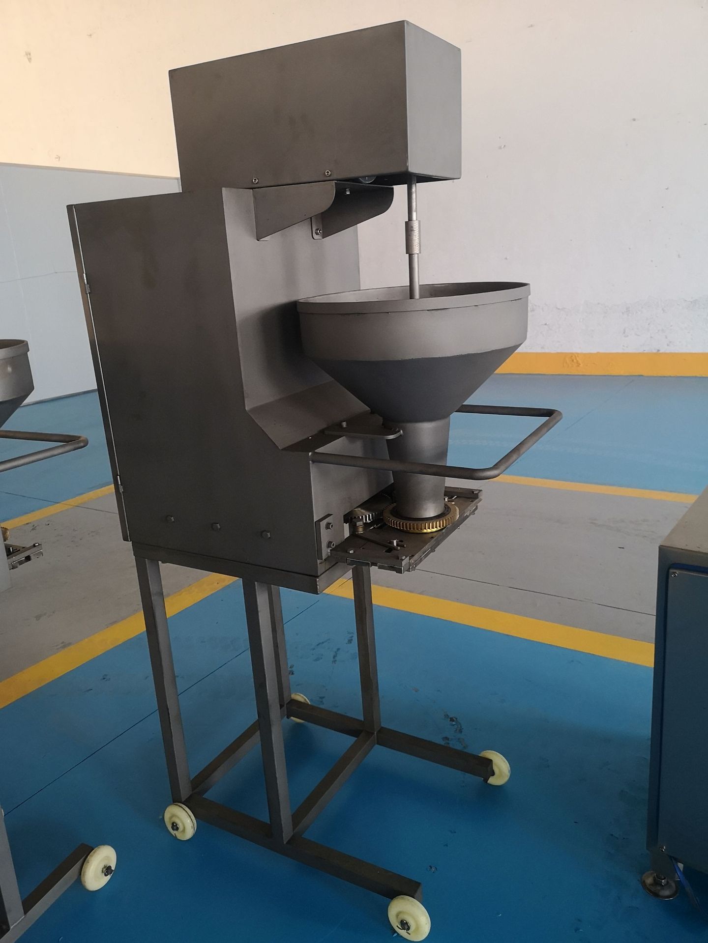 全自动肉丸成型流水线多功能丸子机包芯实心丸子机狮子头丸子设备