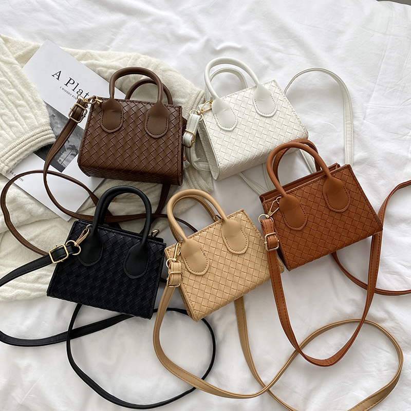 广州女包凯蒂克里真皮酒神包2021新款复古流行高级感单肩斜挎包-询价