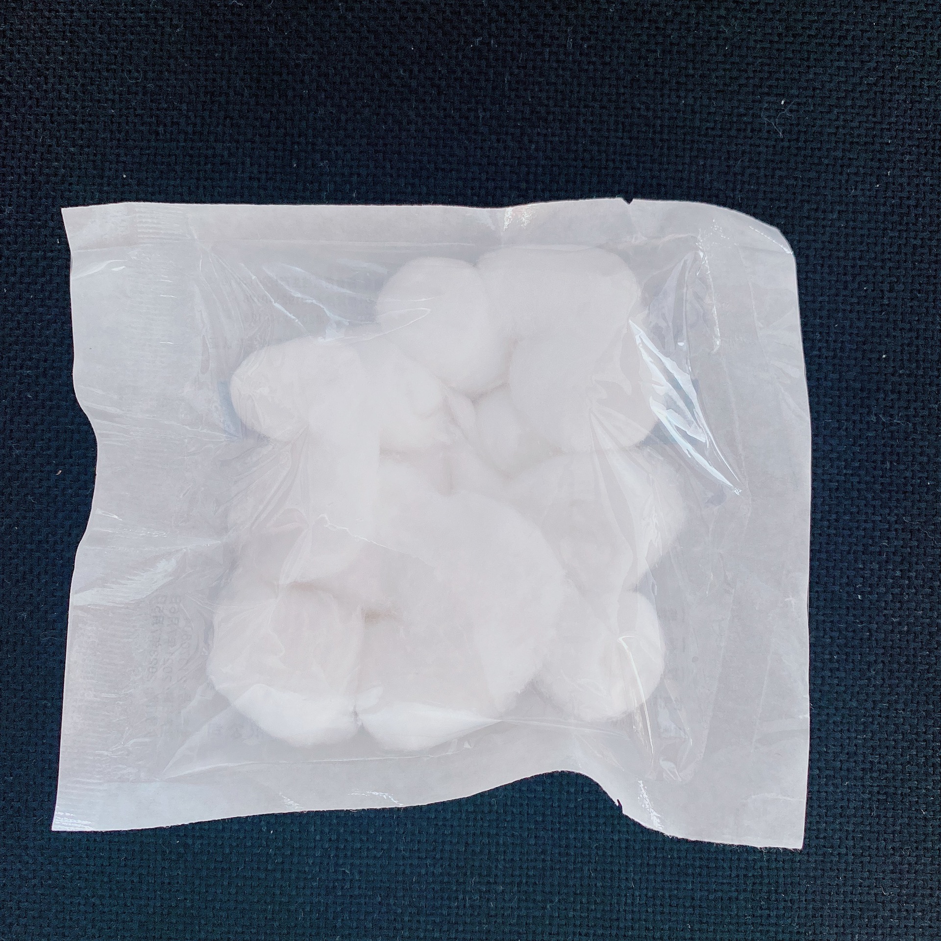 一次性脱脂棉球清洁护理棉球卸妆化妆棉球一次性棉花球医用棉球