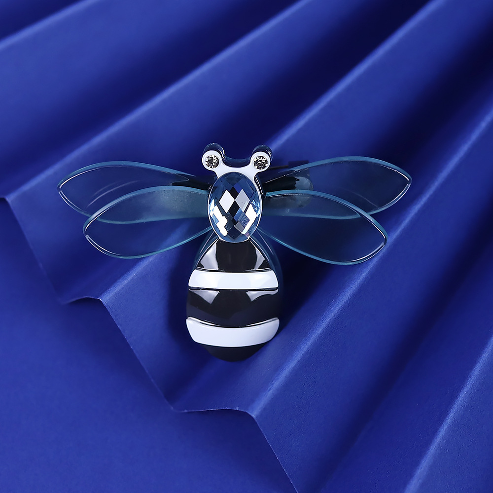 跨境手工时尚饰品亚克力动物胸针蜜蜂卡通别针欧美流行服饰包配饰