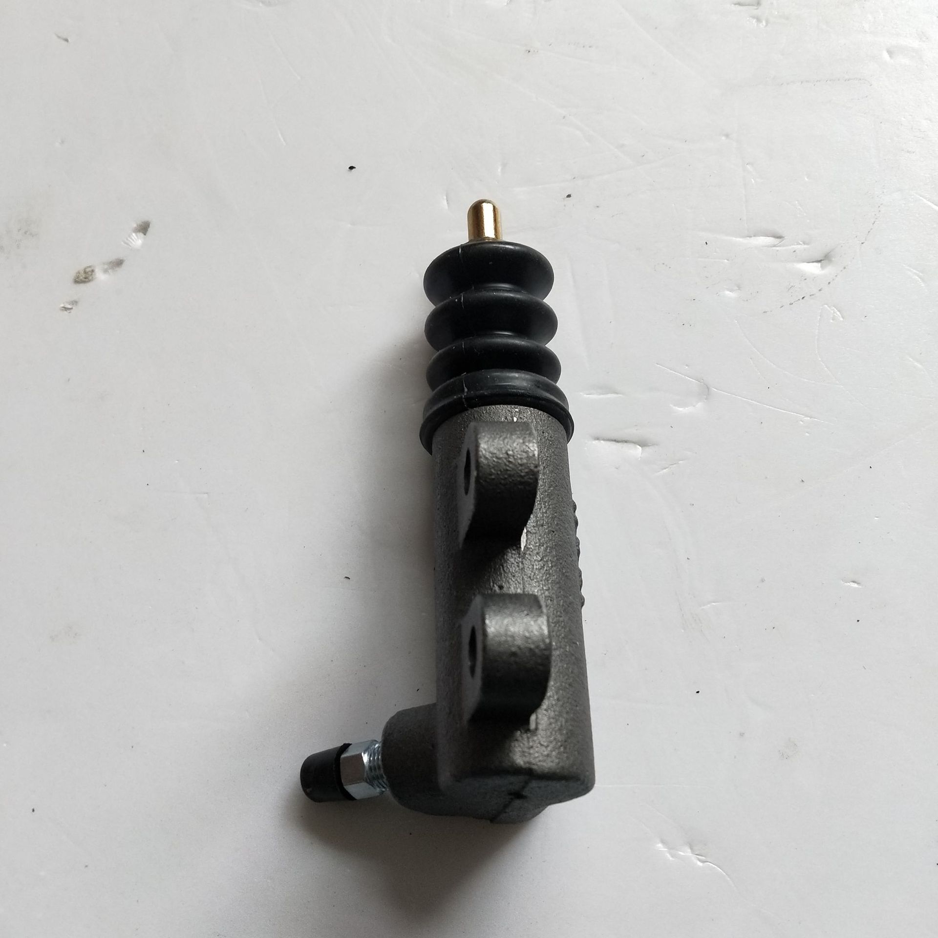 适用于比亚迪f3 f3r g3离合器分泵