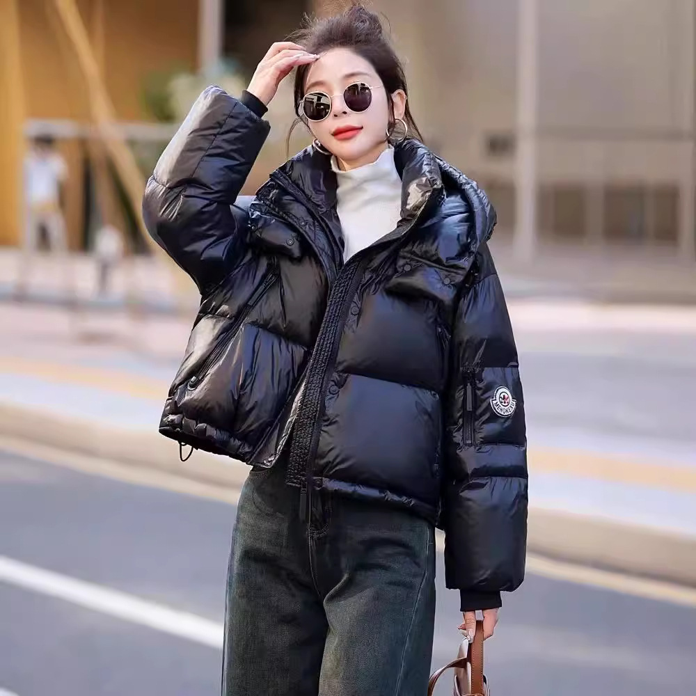 亮面羽绒服女短款冬季2024新款今年流行小个子90白鸭绒外套现货潮