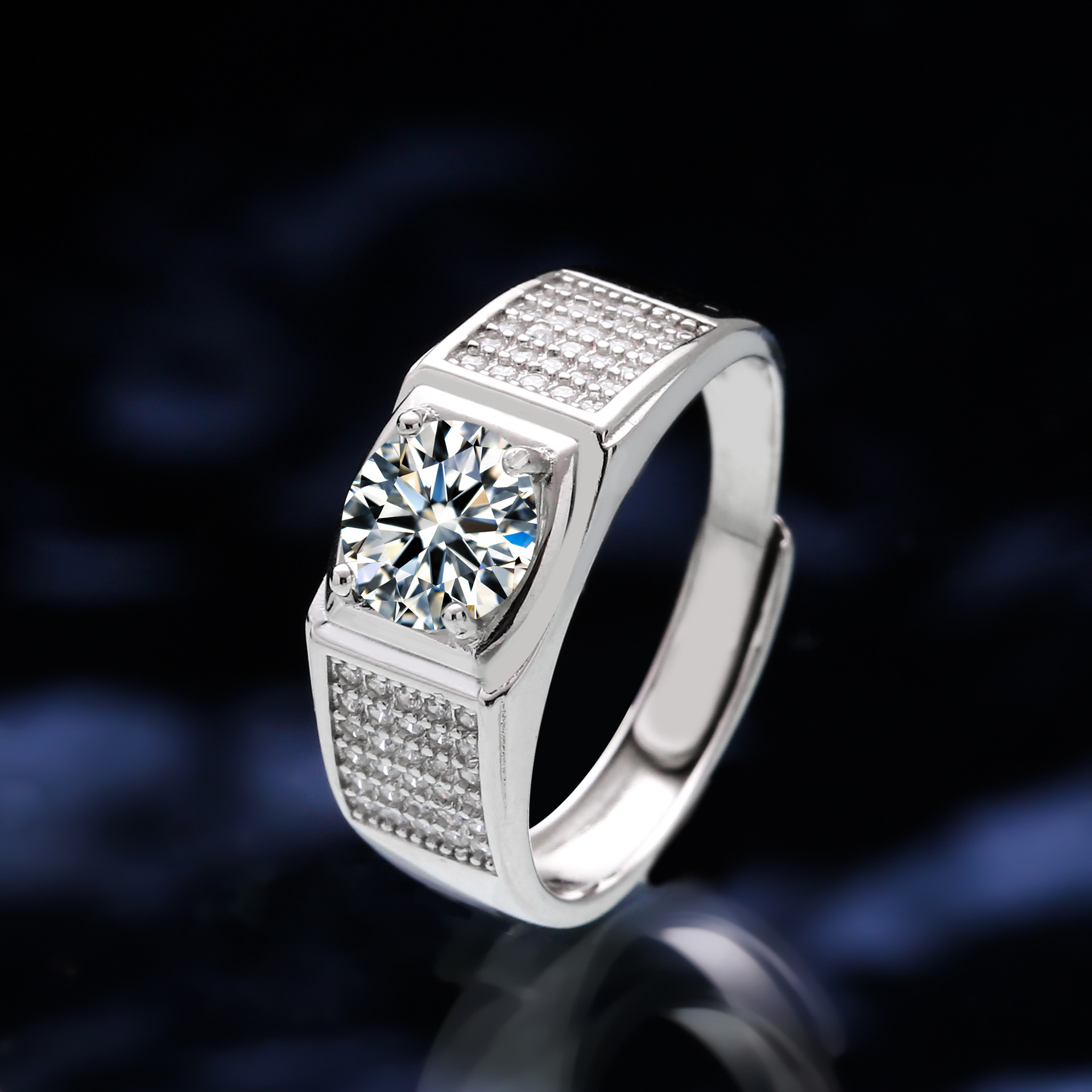 【工厂】经典四爪莫桑钻男戒s925银戒指光面大气满钻男戒直播跨境