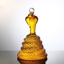 厂家供应高硼硅玻璃蛇形泡酒瓶醒酒器红酒瓶