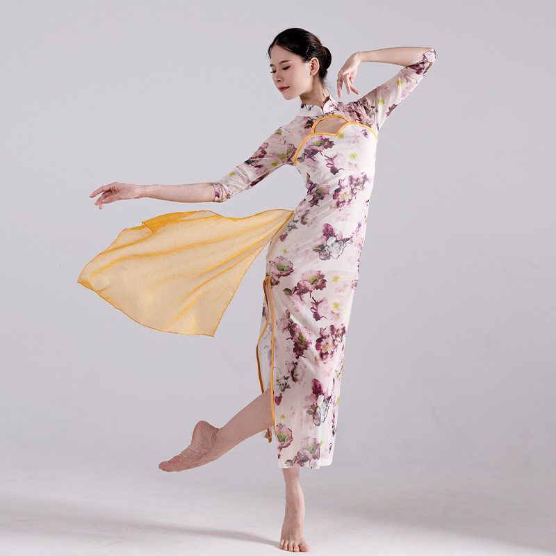 2022立领镂空短袖旗袍舞蹈古典舞 飘逸丝巾高开叉封边长裙表演服