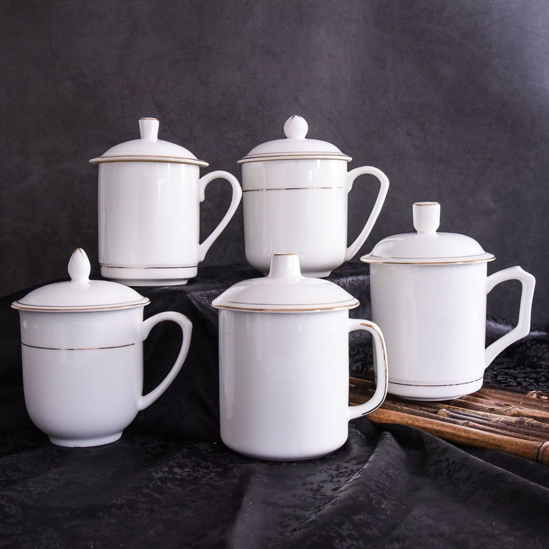 厂家批发陶瓷茶水杯 骨瓷会议礼品盖杯办公酒店宾馆客房马克水杯