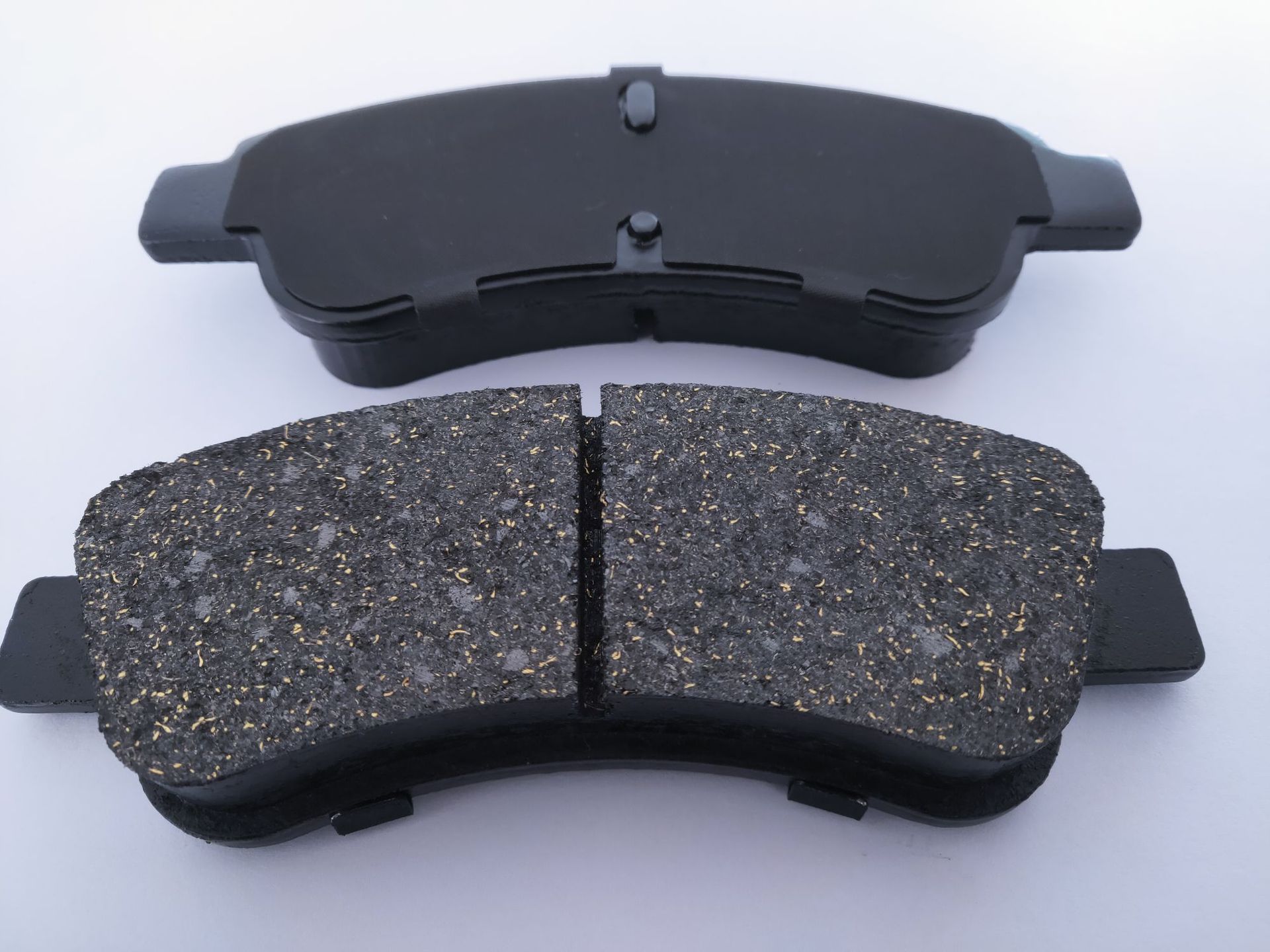 d1213大颗粒大孔隙靶向消音降噪刹车片碳陶刹车片