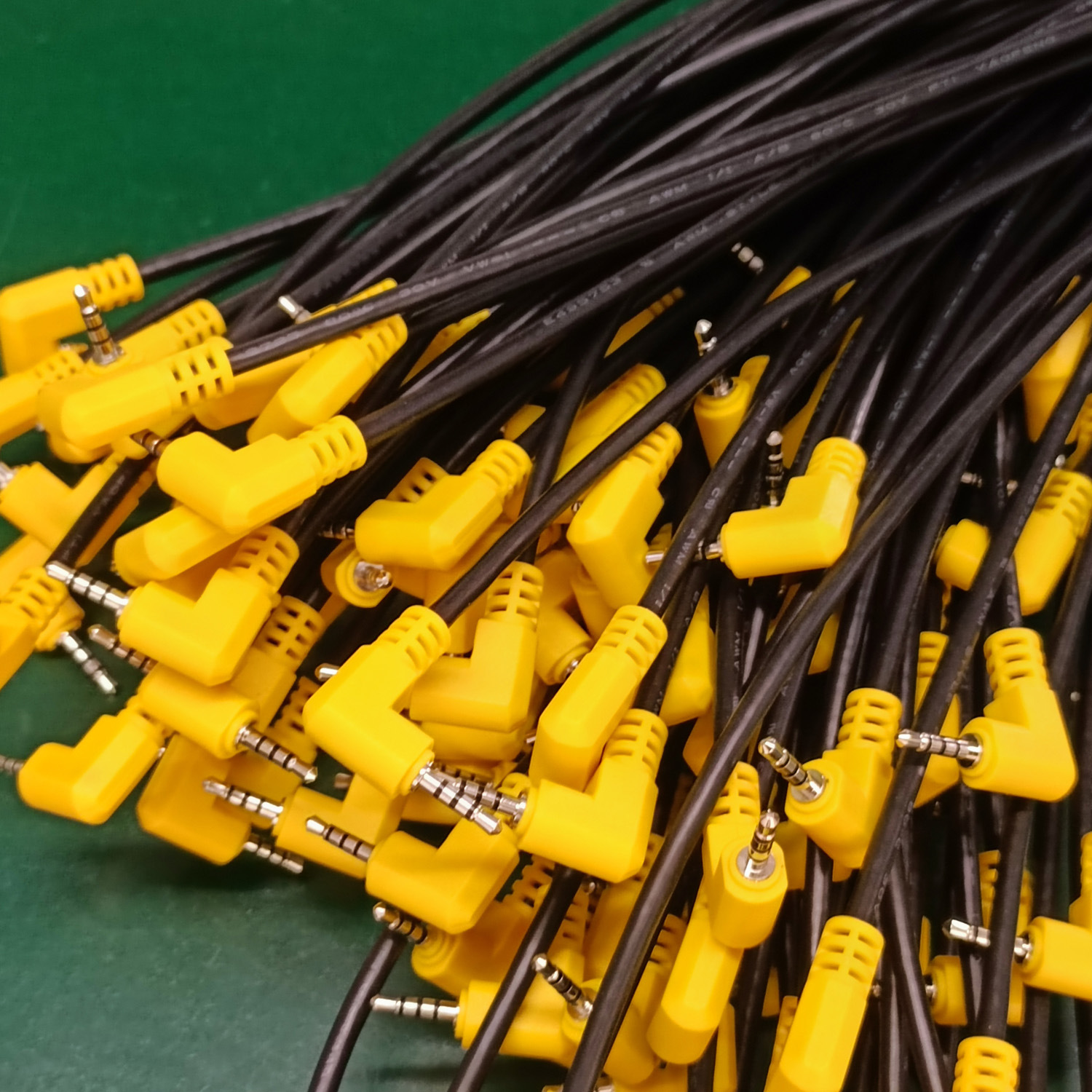 5mm小音频线 耳机线 mini aux线 音响线rca莲花头av线-阿里巴巴