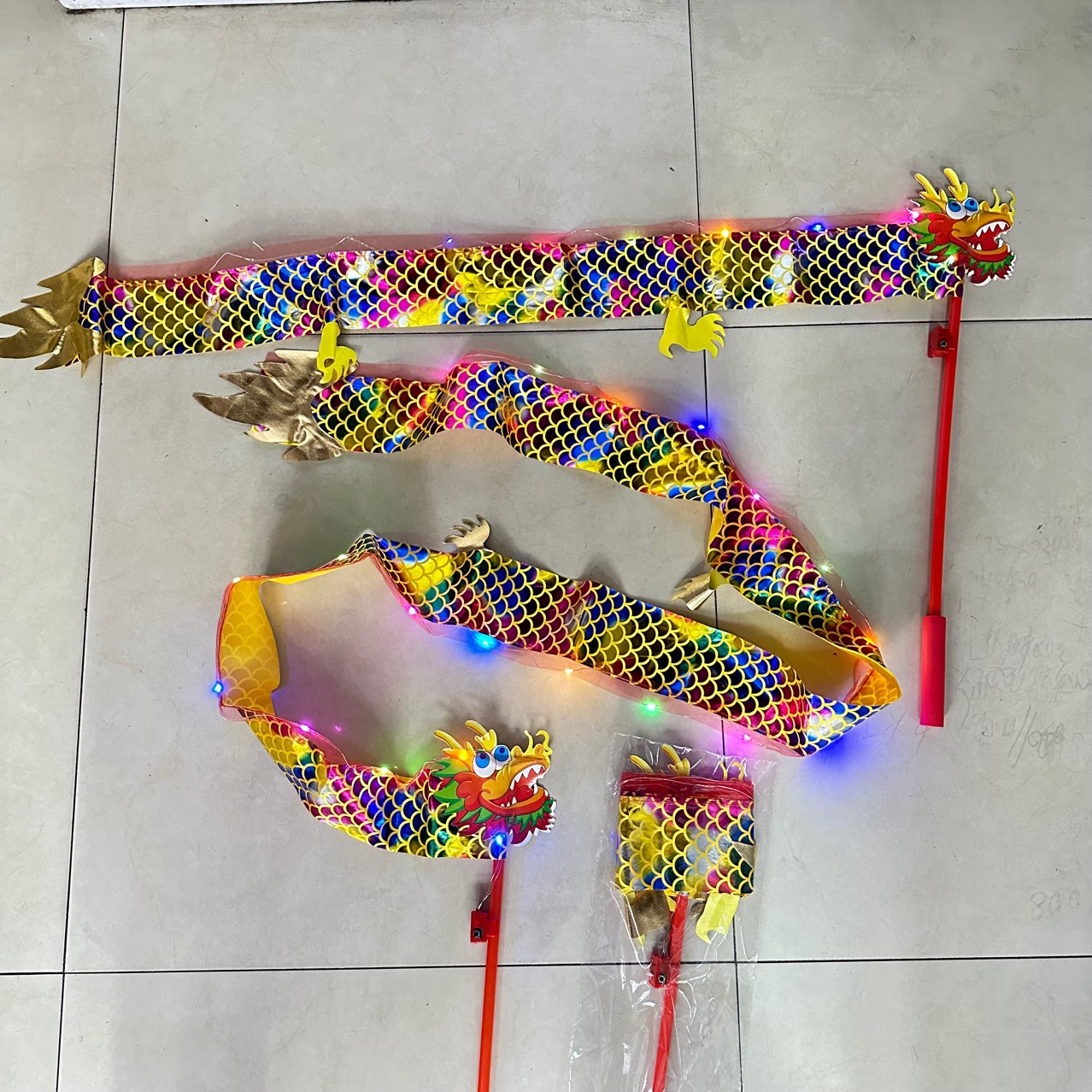 龙年灯笼儿童手工发光舞龙灯玩具非遗舞龙灯春节装饰新年甩龙彩带
