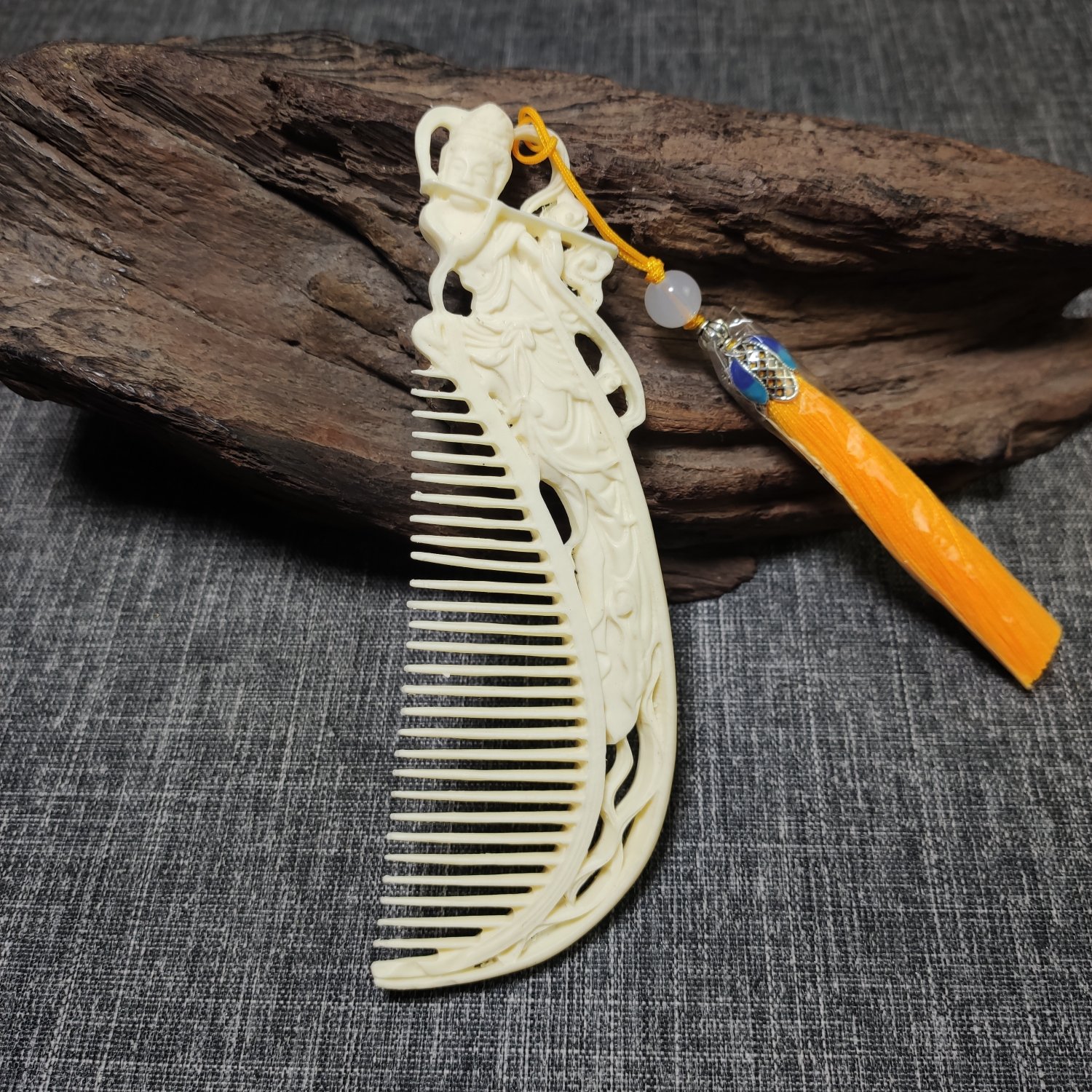 雕刻象牙果梳子节日礼品送长辈送女友送老师配礼盒