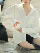 白色琴弦 复古灯笼袖白色衬衫女秋茶歇法式设计感压褶衬衣