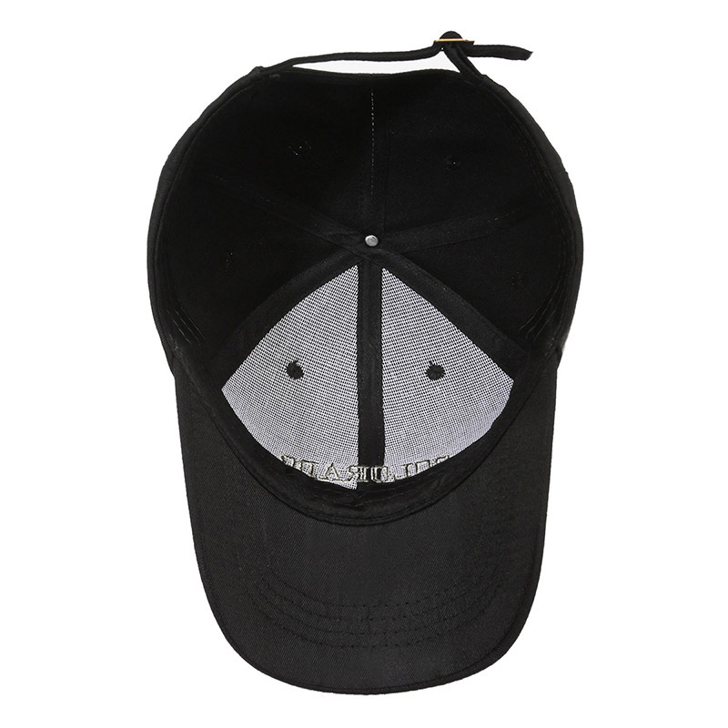 Peaked Cap Men's and Women's 2023 New Four Seasons Sun Hat Ins Fashion Brand Face-Looking Small Autumn Winter Baseball Hat