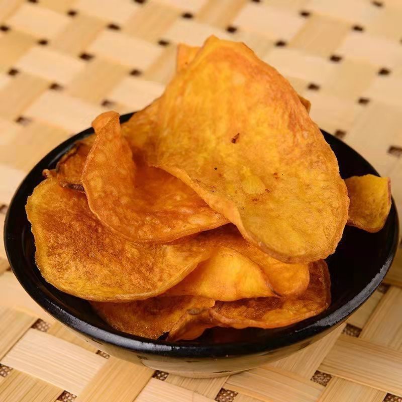 香脆地瓜片红薯片芝麻香番薯干片薯片休闲零食袋装