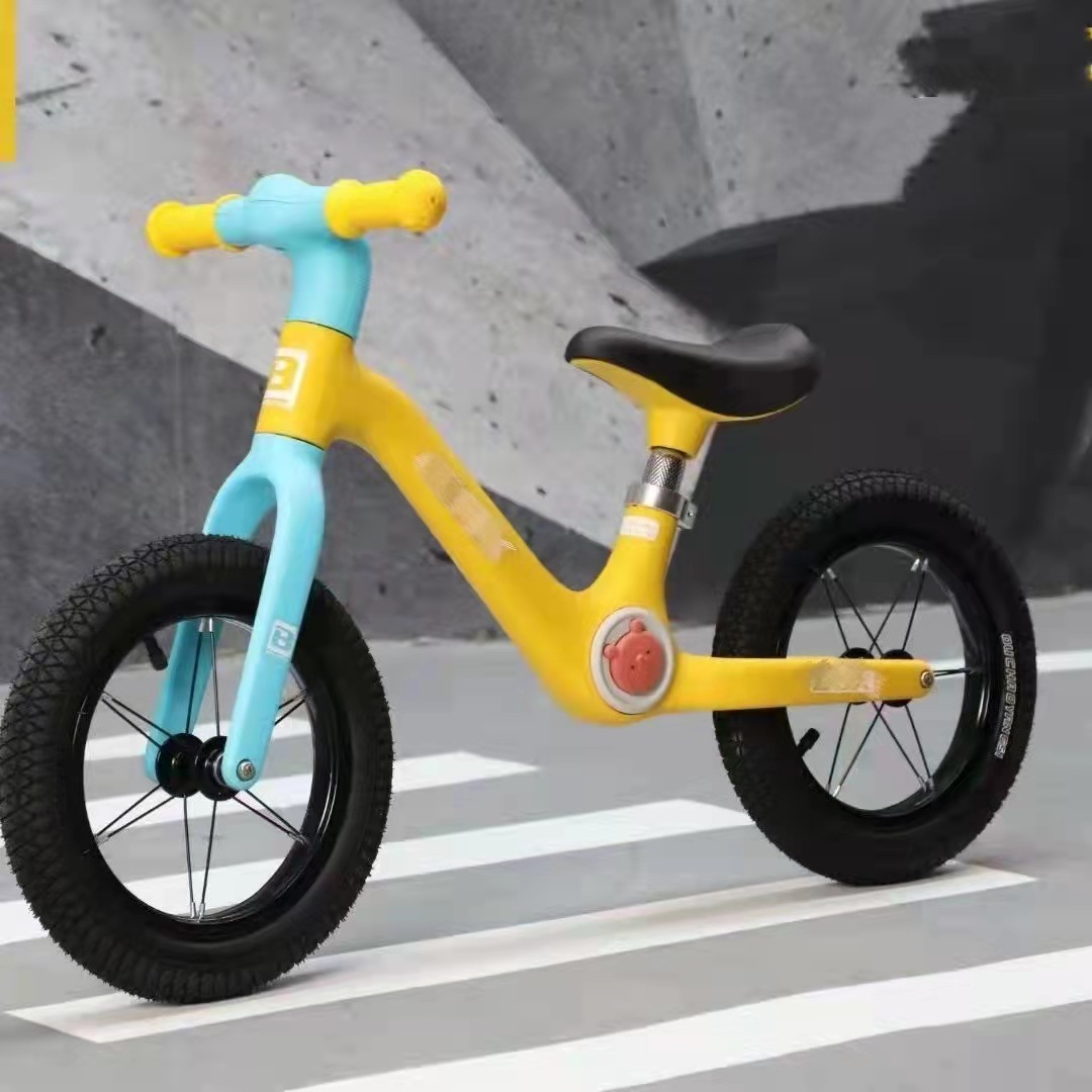 厂家生产尼龙平衡车儿童平衡车无脚踏滑步车玩具3-6岁外贸出口